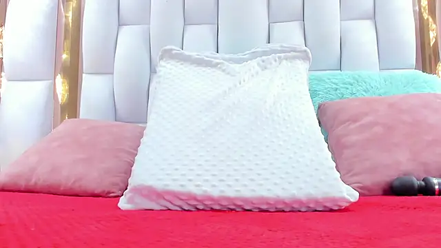 RileySweett online show from 8, 10, 2025