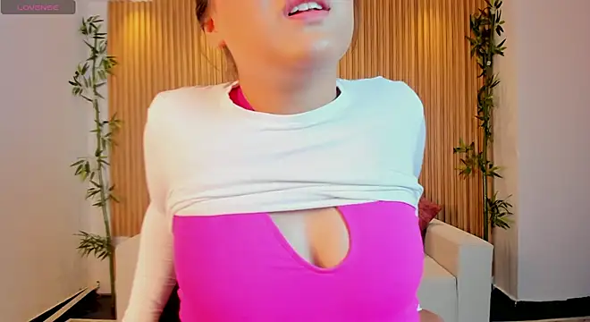 paulina sweett  online show from 18, 4, 2026