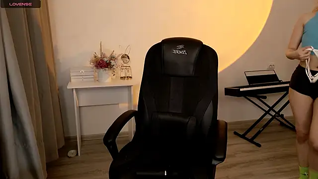 CuteYukiKun online show from 28, 4, 2026