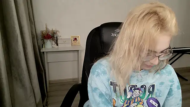 Snapshot of CuteYukiKun chatting on 8, 6, 2026 CuteYukiKun online show from 8, 6, 2026