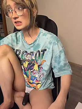 Snapshot of CuteYukiKun chatting on 22, 7, 2026 CuteYukiKun online show from 22, 7, 2026