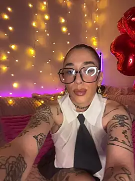 Chachou000 online show from 6, 3, 2025