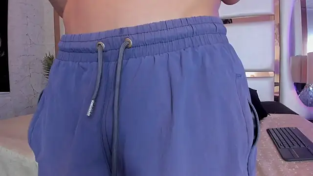 ALAN SANTHOS online show from 8, 4, 2026