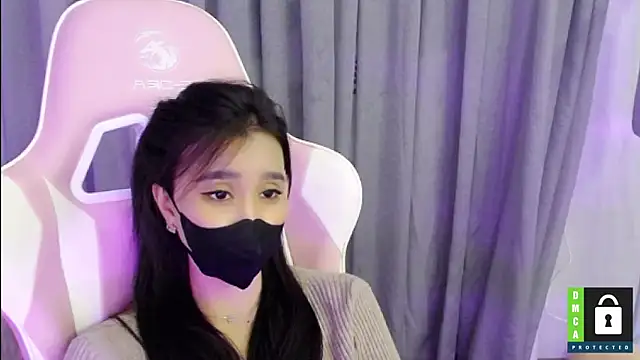 Snapshot of San___San chatting on 5, 2, 2025 San San online show from 5, 2, 2025