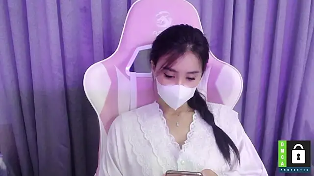 Snapshot of San___San chatting on 4, 3, 2025 San San online show from 4, 3, 2025