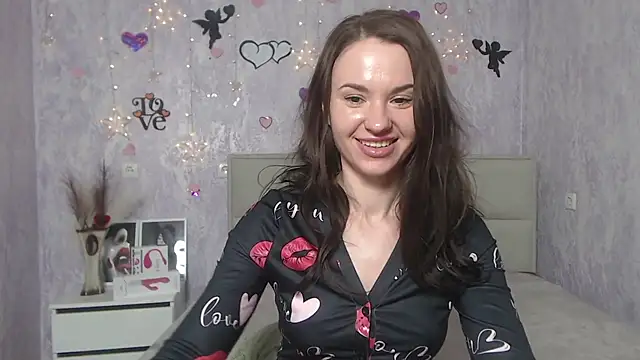 KaraCriegs online show from 28, 2, 2025