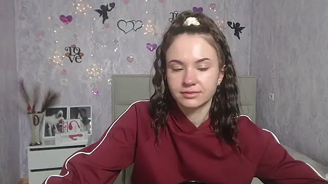 KaraCriegs online show from 13, 3, 2025