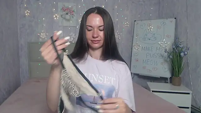 KaraCriegs online show from 25, 9, 2025