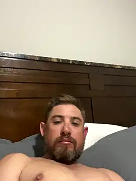 Snapshot of caliguy37 chatting on 10, 11, 2025 caliguy37 online show from 10, 11, 2025