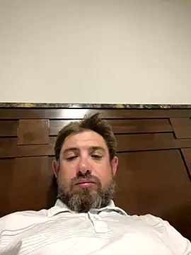 Snapshot of caliguy37 chatting on 8, 1, 2026 caliguy37 online show from 8, 1, 2026