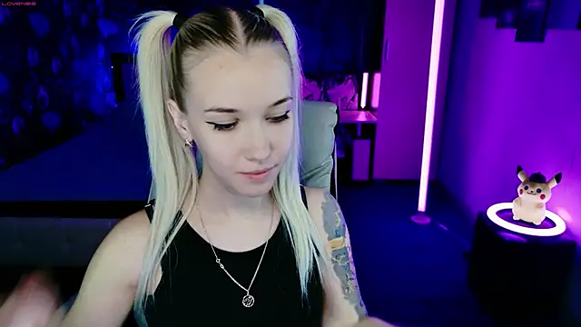 ShhhO O online show from 19, 11, 2025