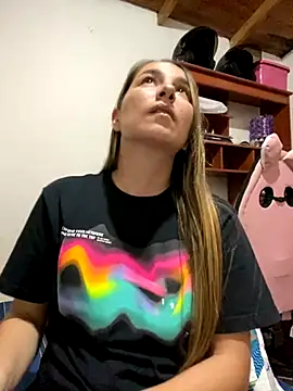 Iris love18 online show from 4, 12, 2025