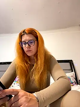 NadiraNoor online show from 8, 12, 2024