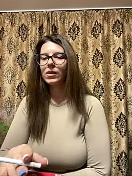 NadiraNoor online show from 27, 2, 2025