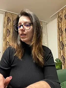 NadiraNoor online show from 2, 4, 2026