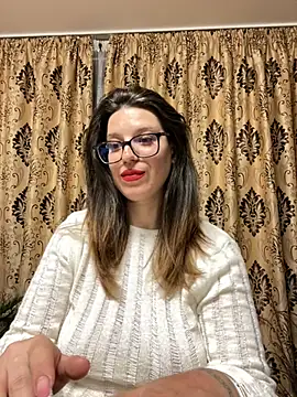 NadiraNoor online show from 28, 4, 2026