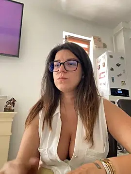 Snapshot of NadiraNoor chatting on 1, 6, 2026 NadiraNoor online show from 1, 6, 2026
