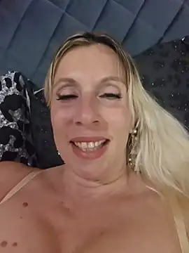 Ina HotX online show from 19, 5, 2026