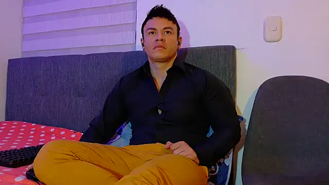 Snapshot of MarksMuscle chatting on 12, 9, 2025 MarksMuscle online show from 12, 9, 2025