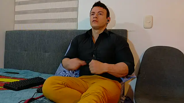 Snapshot of MarksMuscle chatting on 19, 10, 2025 MarksMuscle online show from 19, 10, 2025