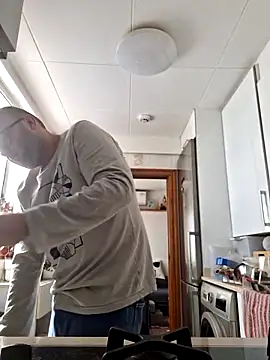 Javier bear online show from 25, 9, 2025