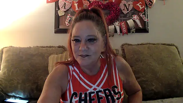 LexxiLeeds online show from 10, 2, 2025