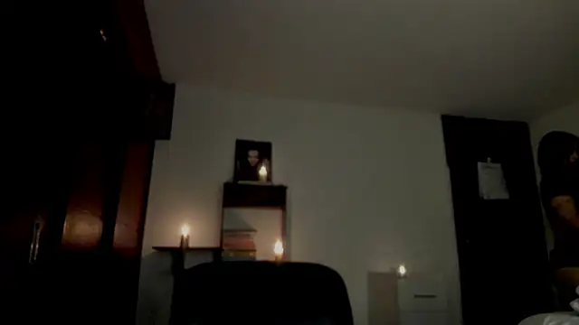 Lucyerobbie online show from 25, 4, 2026