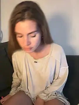 EmiliaCatalina online show from 19, 3, 2026