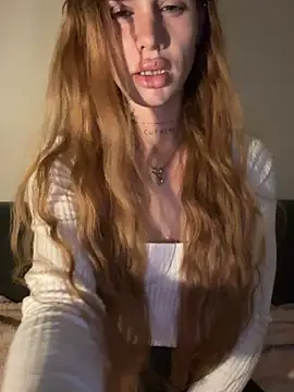 EmiliaCatalina online show from 7, 6, 2026