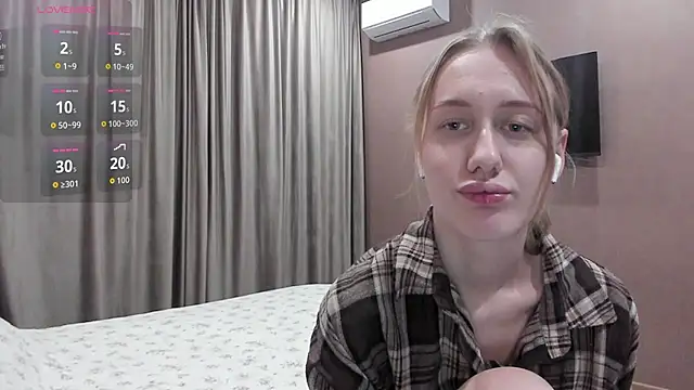 Mika Ray online show from 4, 12, 2025