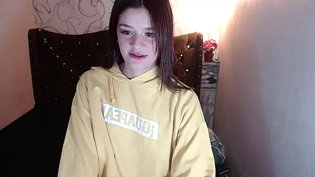 LiaHarryis online show from 25, 2, 2025