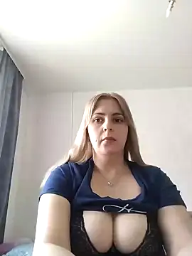 Lady nice cat online show from 8, 3, 2025