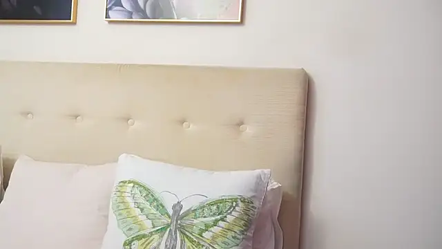 CassieHilton online show from 20, 4, 2026