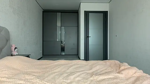 GracefulCharm online show from 2, 3, 2025