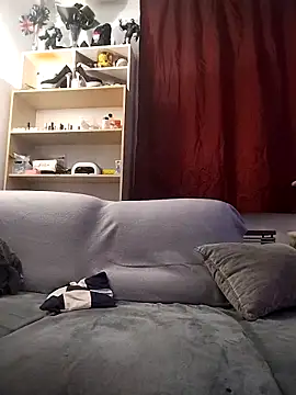 LauraBaby online show from 4, 11, 2025