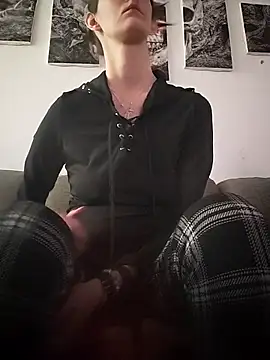 LauraBaby online show from 13, 4, 2026