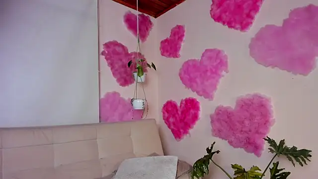 roselinedior online show from 20, 2, 2025