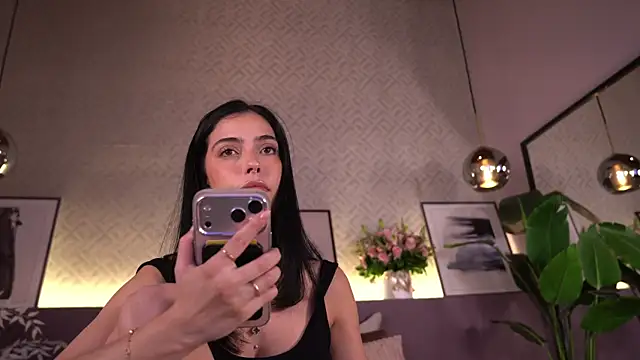 ElleDiane online show from 27, 7, 2026