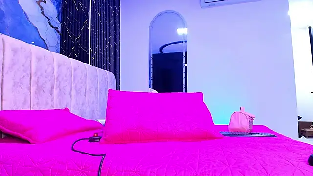 Snapshot of arl_chloee chatting on 5, 6, 2026 arl chloee online show from 5, 6, 2026