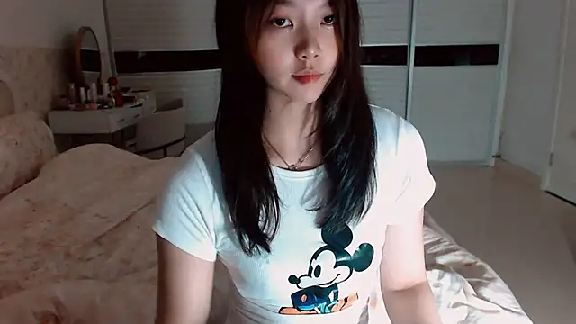 Snapshot of -Lucky_Girl chatting on 6, 5, 2026 -Lucky Girl online show from 6, 5, 2026