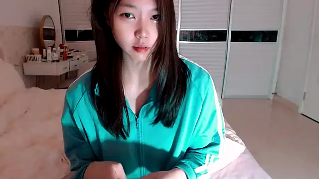 Snapshot of -Lucky_Girl chatting on 10, 5, 2026 -Lucky Girl online show from 10, 5, 2026