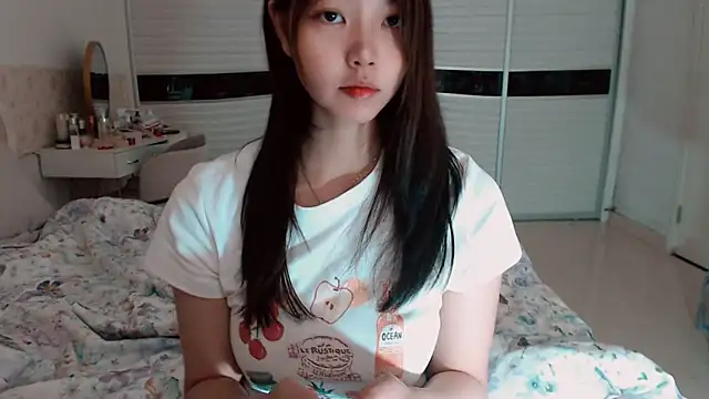 Snapshot of -Lucky_Girl chatting on 4, 6, 2026 -Lucky Girl online show from 4, 6, 2026