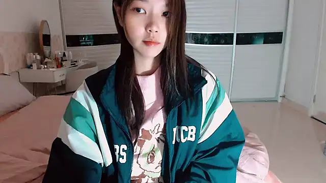 Snapshot of -Lucky_Girl chatting on 7, 6, 2026 -Lucky Girl online show from 7, 6, 2026