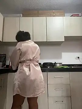 emmyjhonson07 online show from 11, 12, 2024