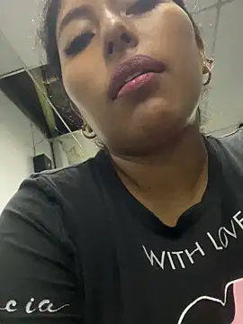 emmyjhonson07 online show from 27, 2, 2025