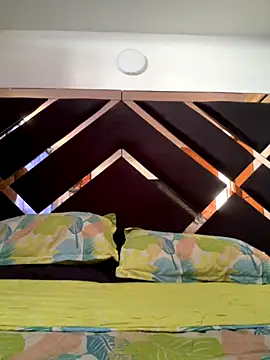 emmyjhonson07 online show from 11, 9, 2025