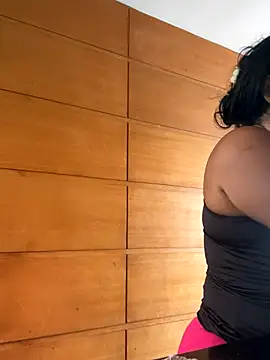 emmyjhonson07 online show from 7, 10, 2025