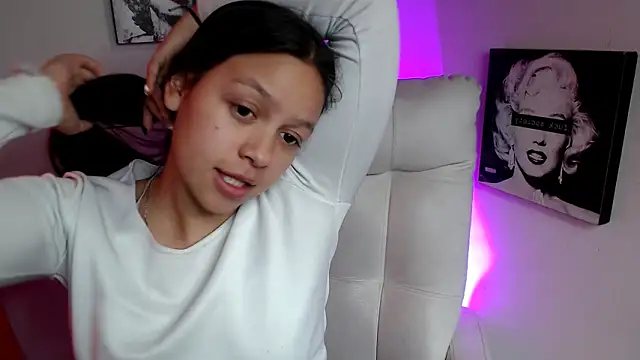 SamanthaRoldaan online show from 17, 3, 2025