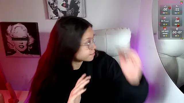 SamanthaRoldaan online show from 11, 11, 2025