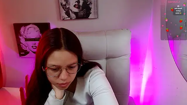 SamanthaRoldaan online show from 5, 12, 2025